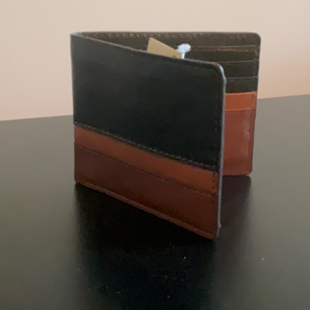 NWT Fossil Brown Leather Wallet
